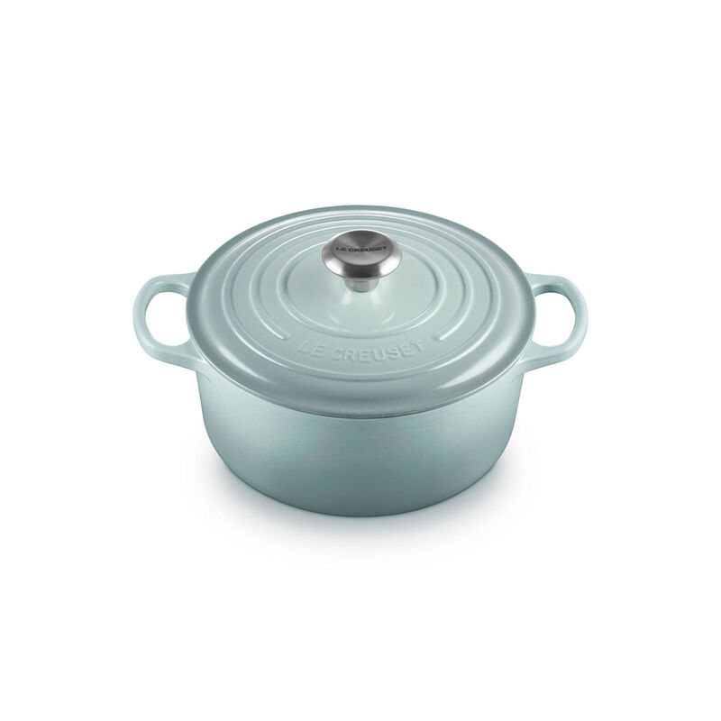 Le Creuset Signature Cast Iron Round Casserole 24cm image number 40